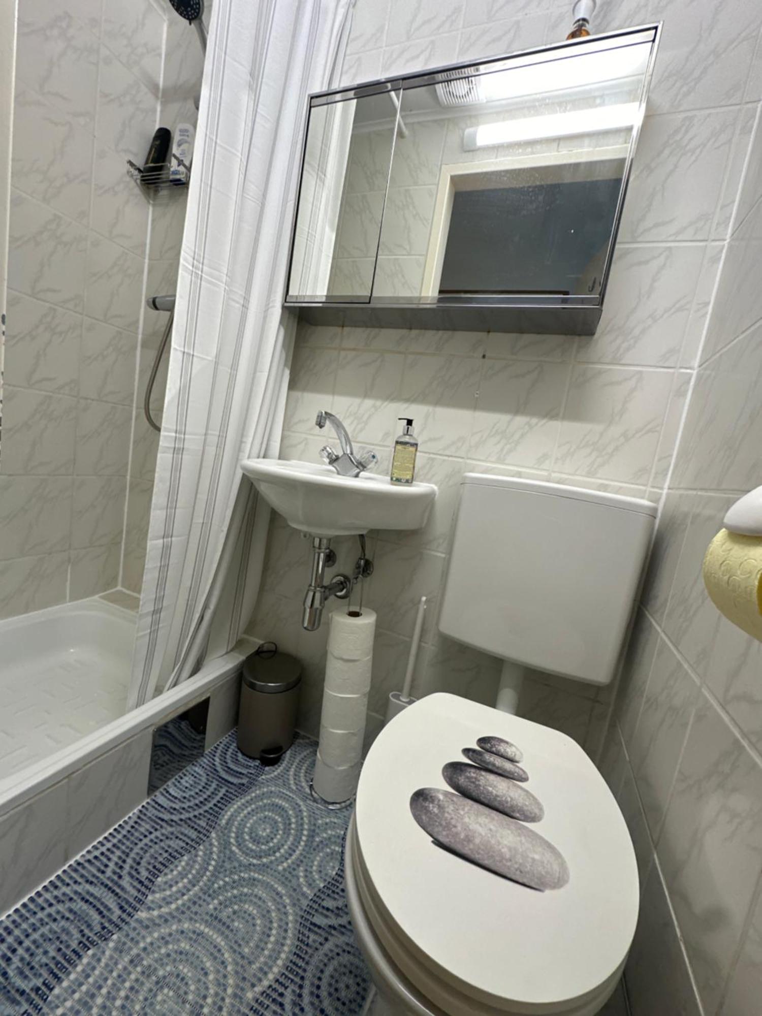 Charmante Zentral Gelegene Wohnung Vienne Extérieur photo